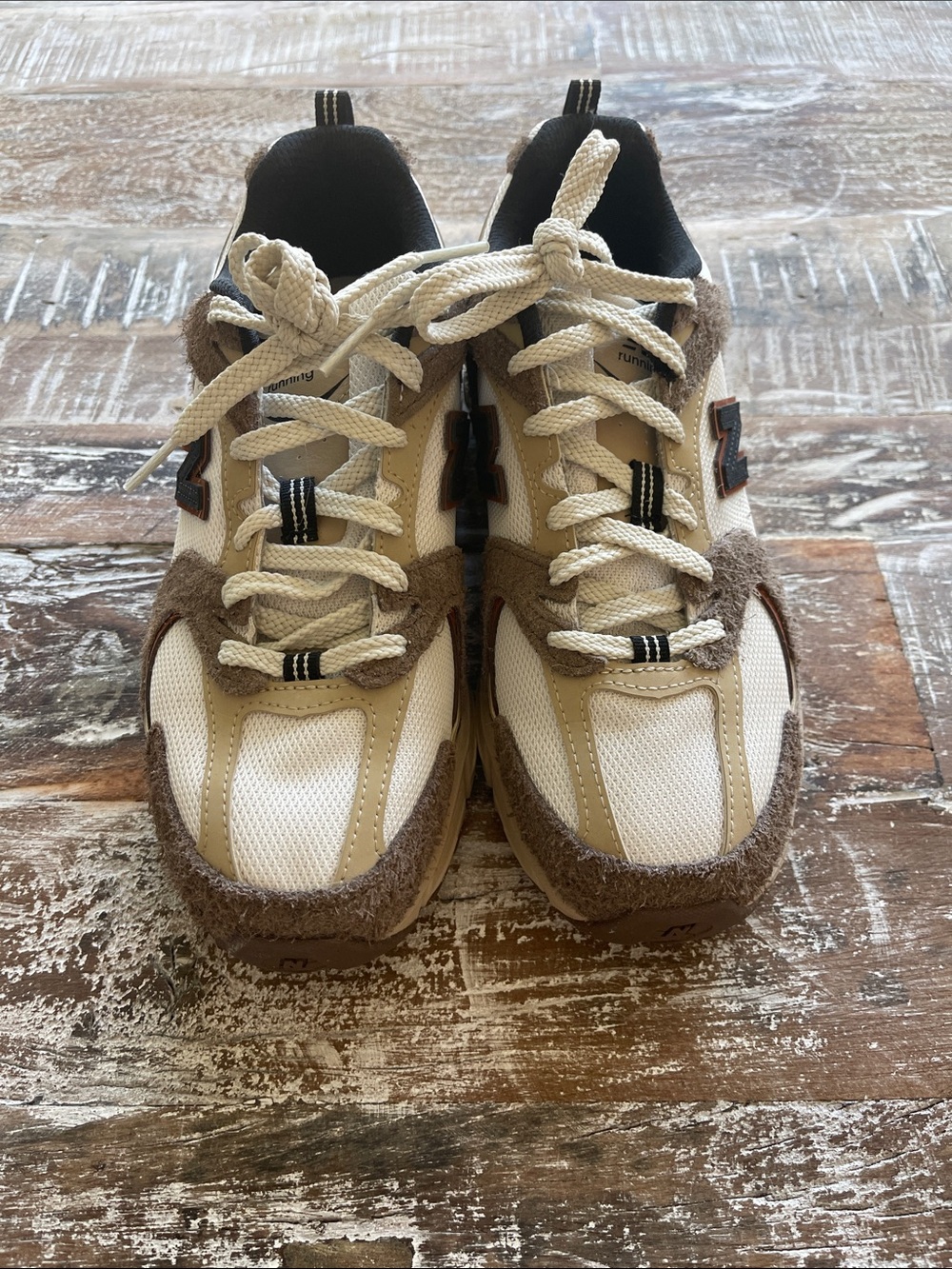 New Balance Beige White & Black Sneakers - Picture 3 of 6